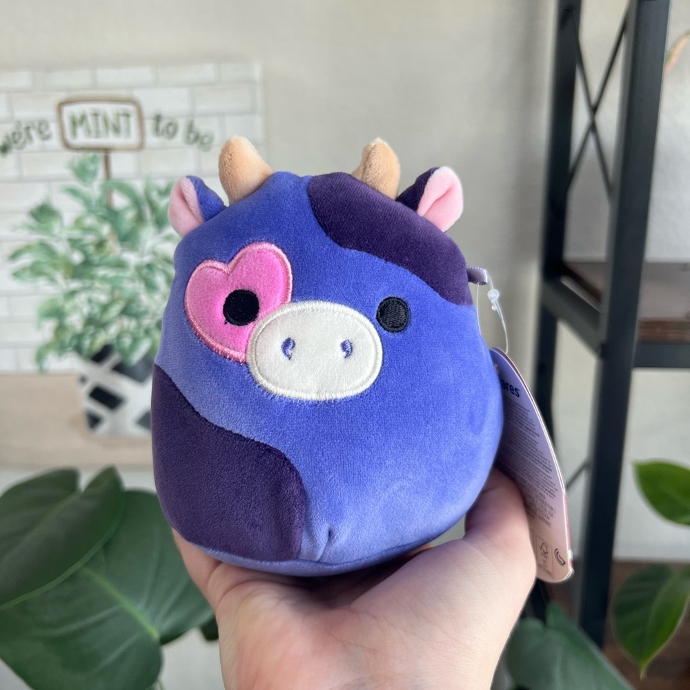 NWT FTM 5” Ingred the valentine’s day cow